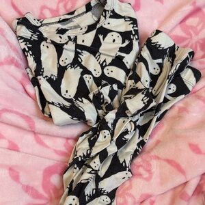 🩷moving sale🩷 
 bundles FREE
- boys pajamas